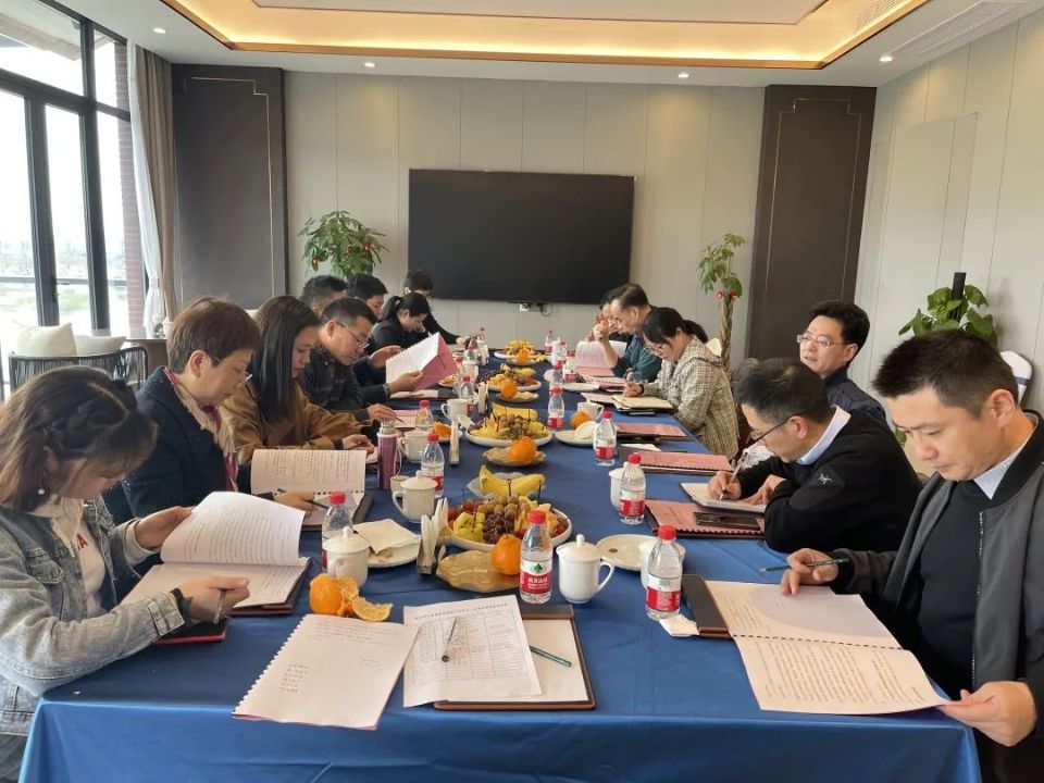 k8.com幼贷参与市幼贷协会三届十一次常务理事会