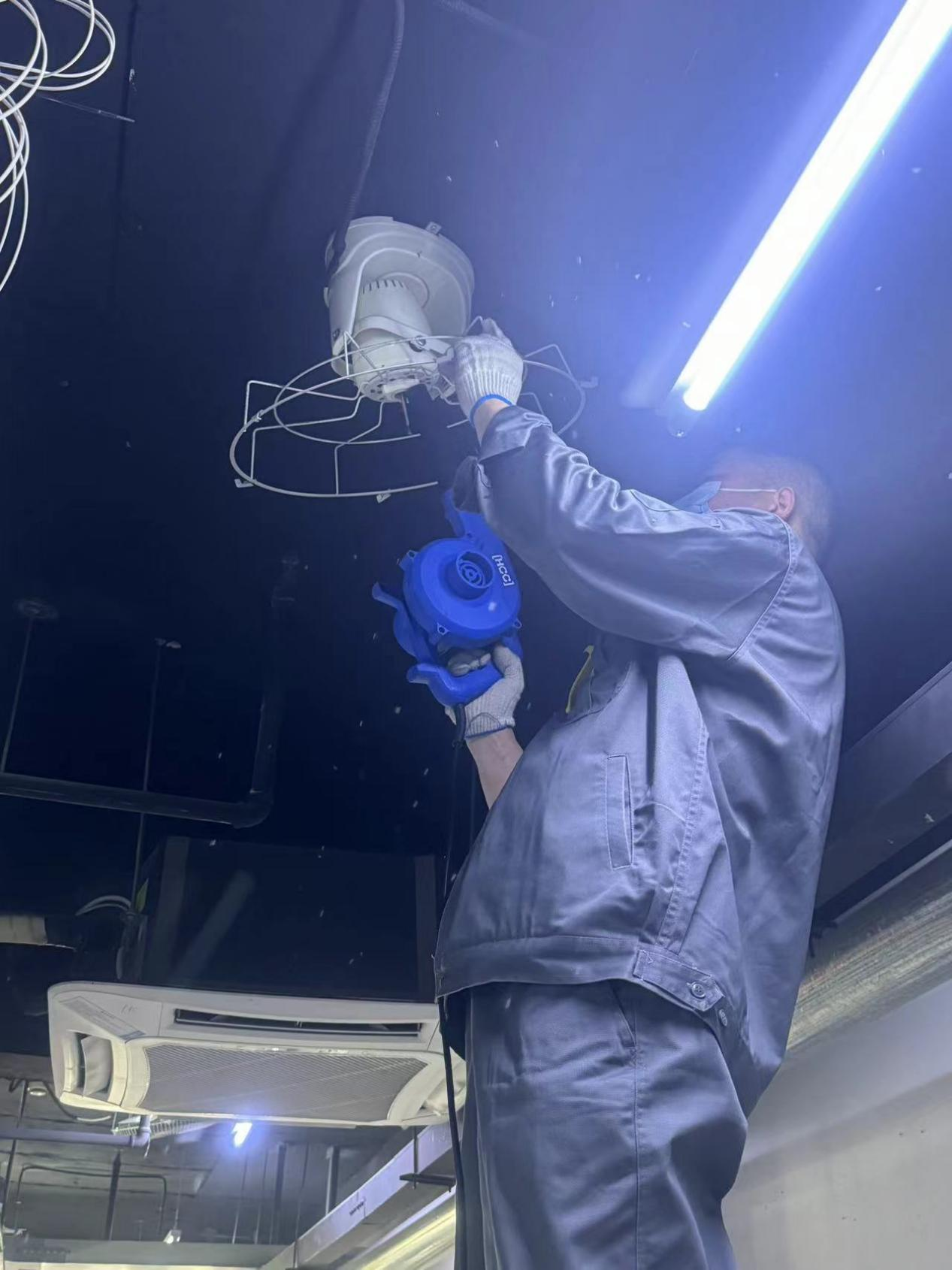 钱江商城暖心行为，开启清冷一“夏”