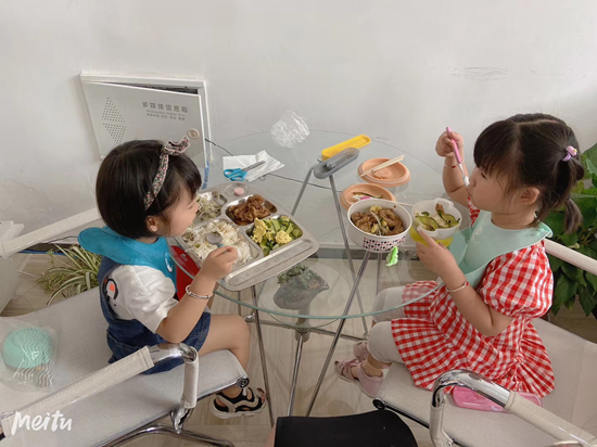 k8.com文创集团发展“关爱职工子女”暑期出格活动