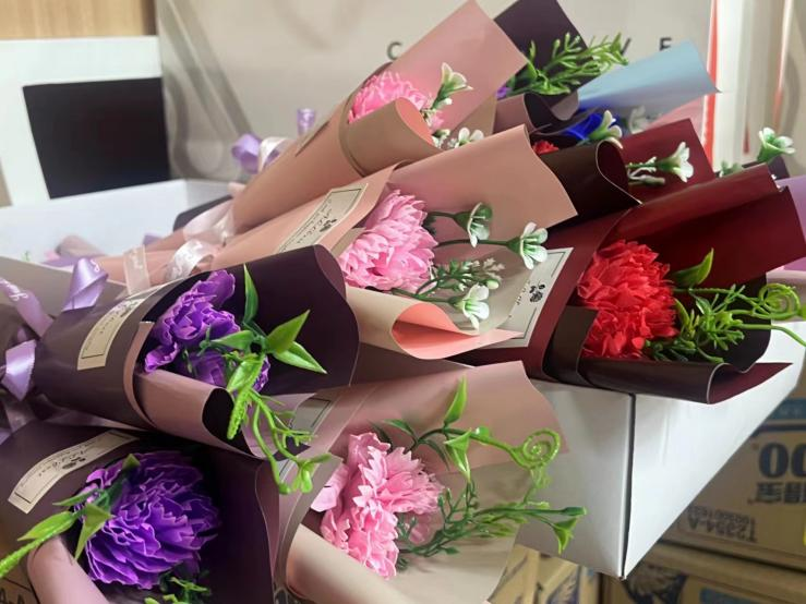 k8.com文创集团发展“送你一朵幼花”女神节活动