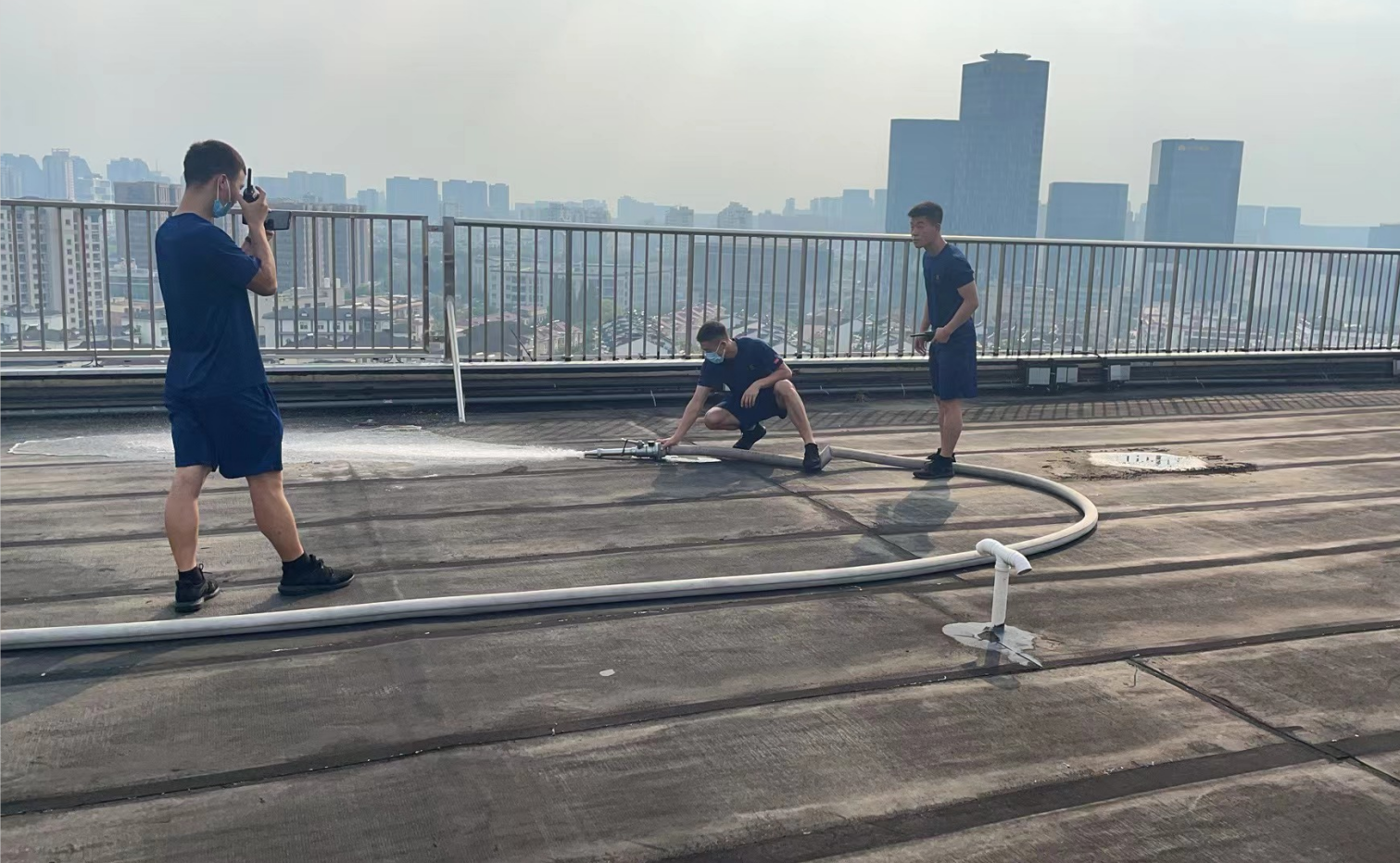 大关消防中队来水晶城发展消防安全查抄