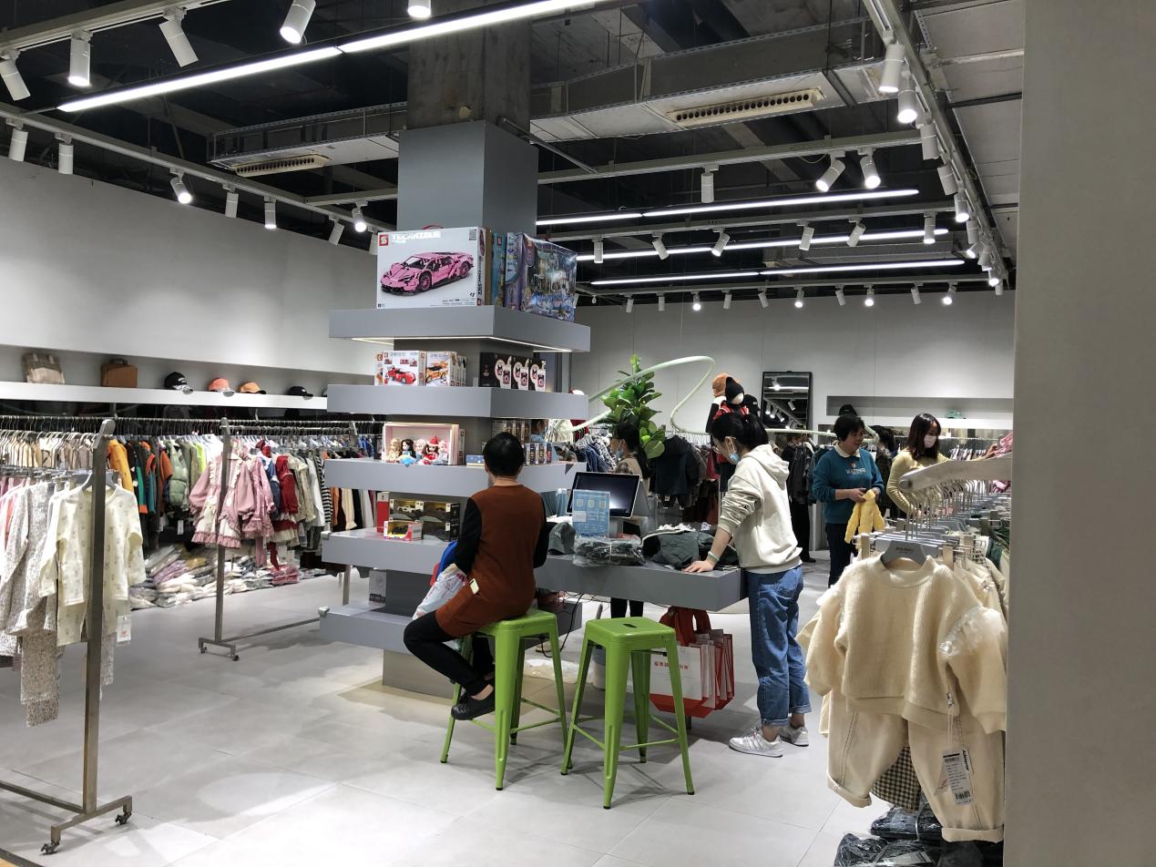 气象变冷 钱江商城换季消费向“暖”挨近