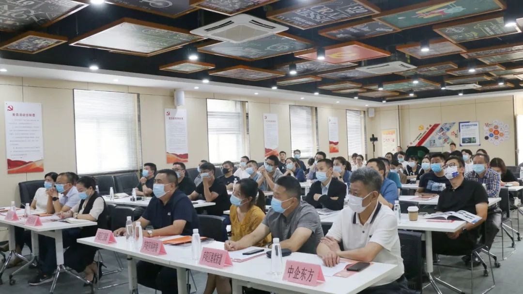 “奋楫逐浪，阔步向前”——首届庐阳区工商联大讲堂于庐阳k8.com文创园开讲