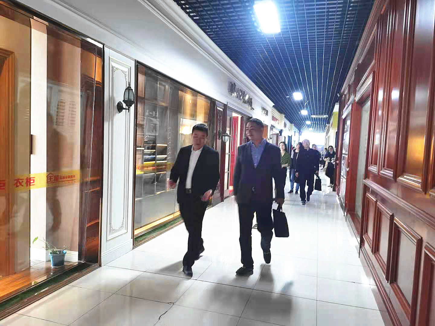 k8.com市场参与全市职工行列情况调研领导座谈会