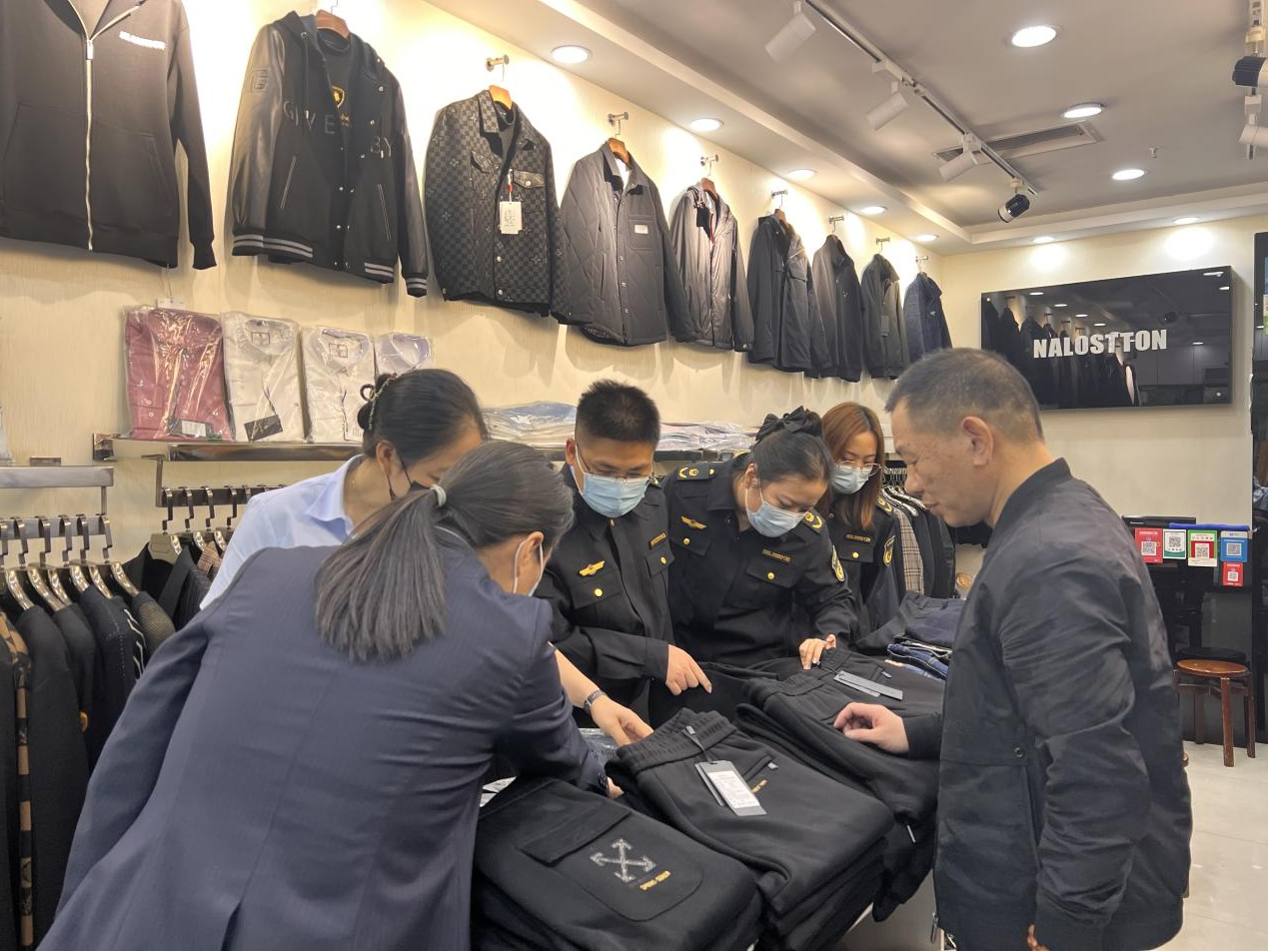 拱墅区市场监督治理局走访钱江商城发展 知识产权；ぷㄏ畈槌卸