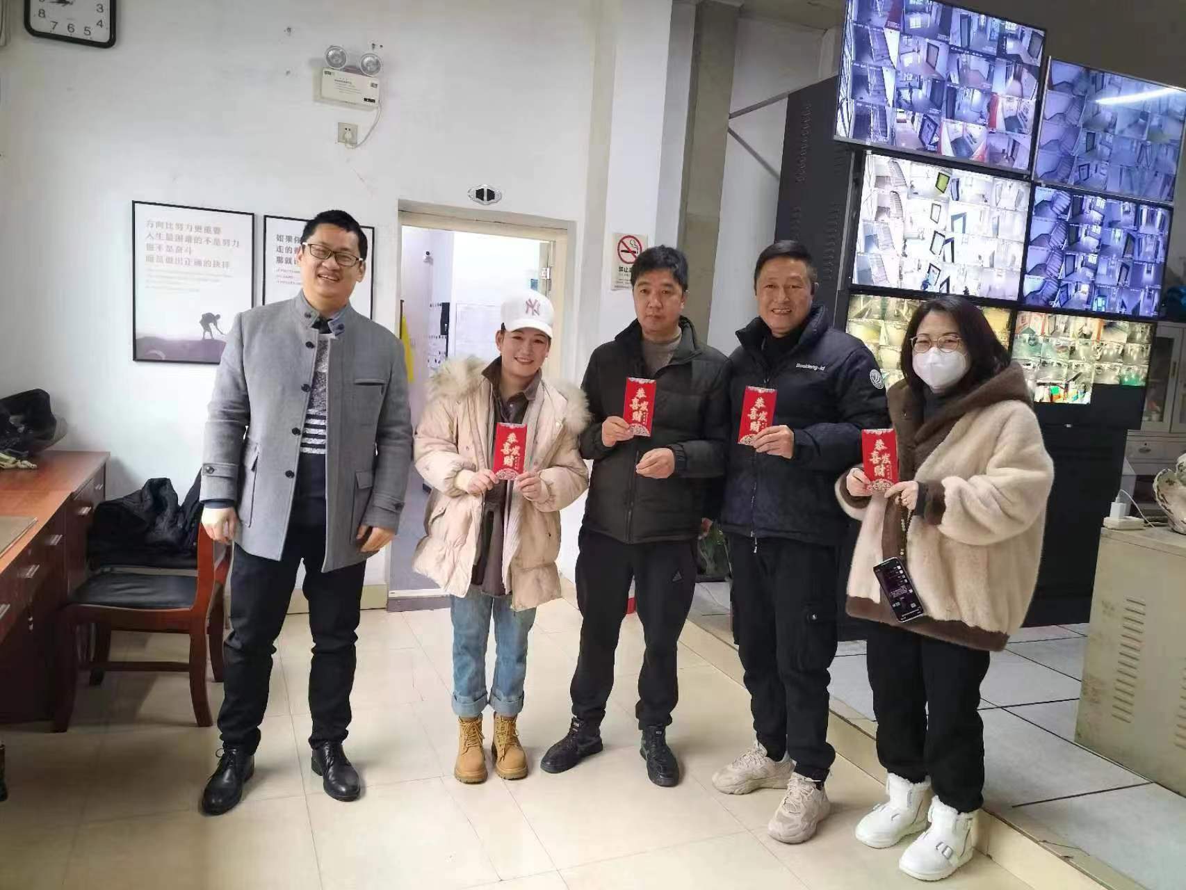 开工赠利是，新春迎福祉——集团派发开工福利