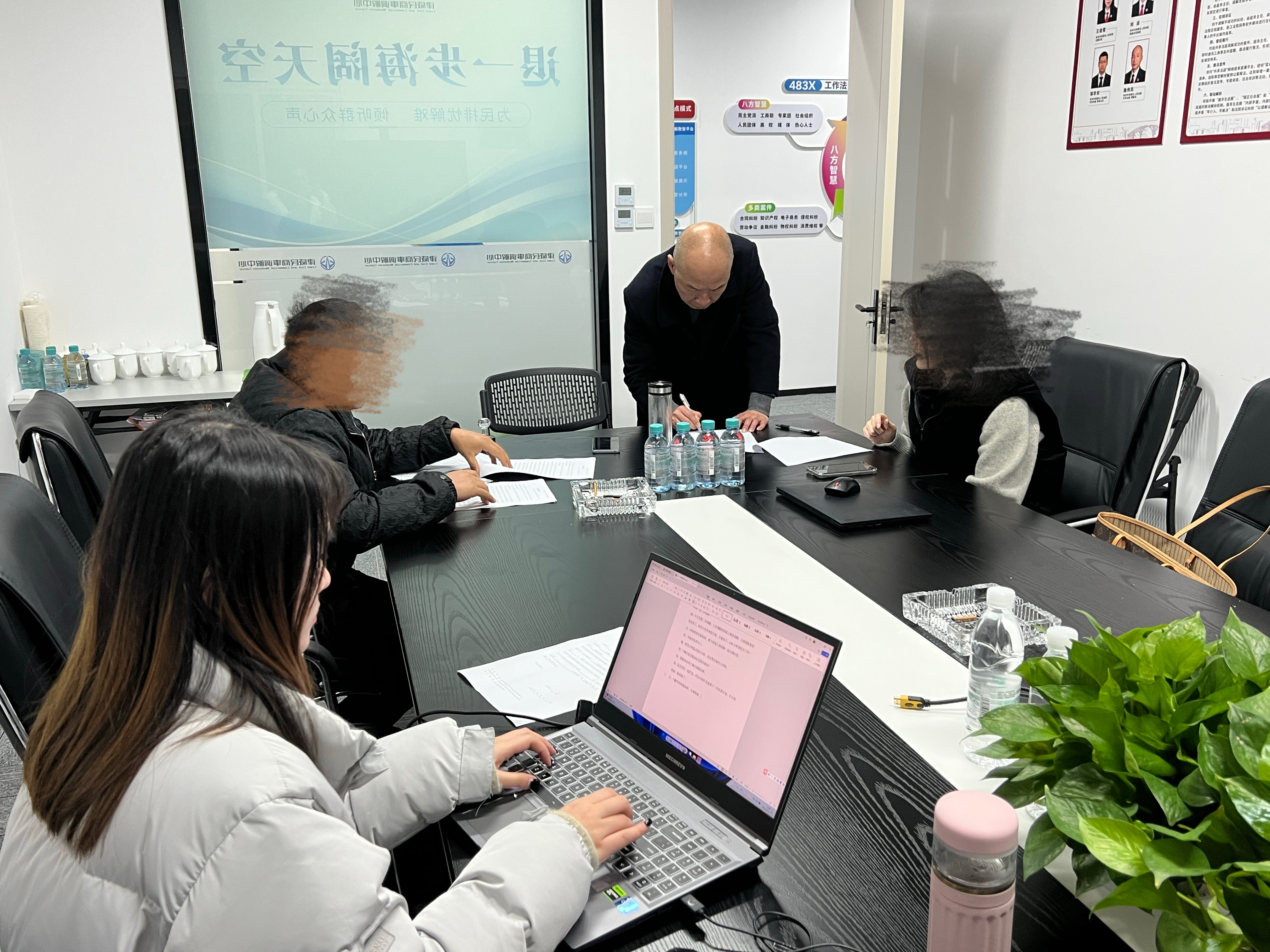 佳节将至不懈怠，高效解纷迎新春