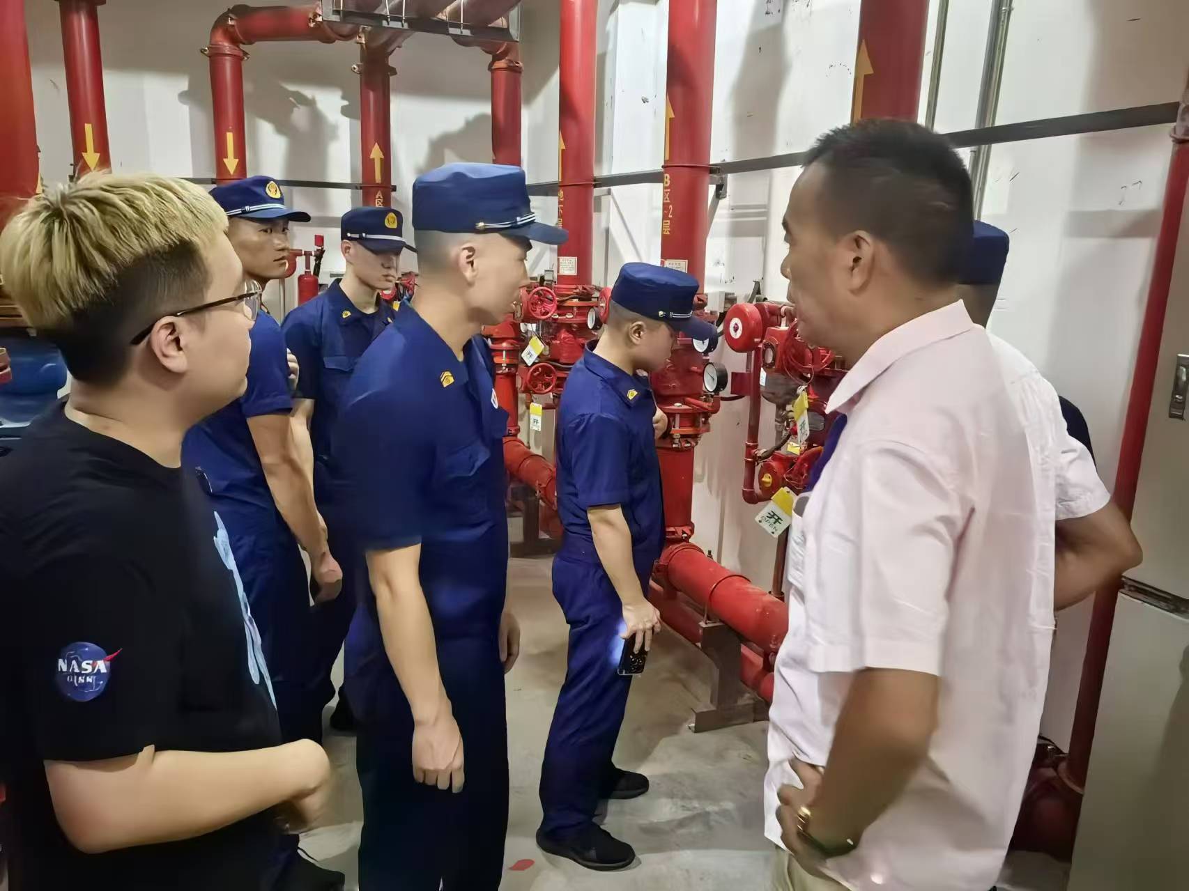 蔡马接济站突击探访k8.com市场