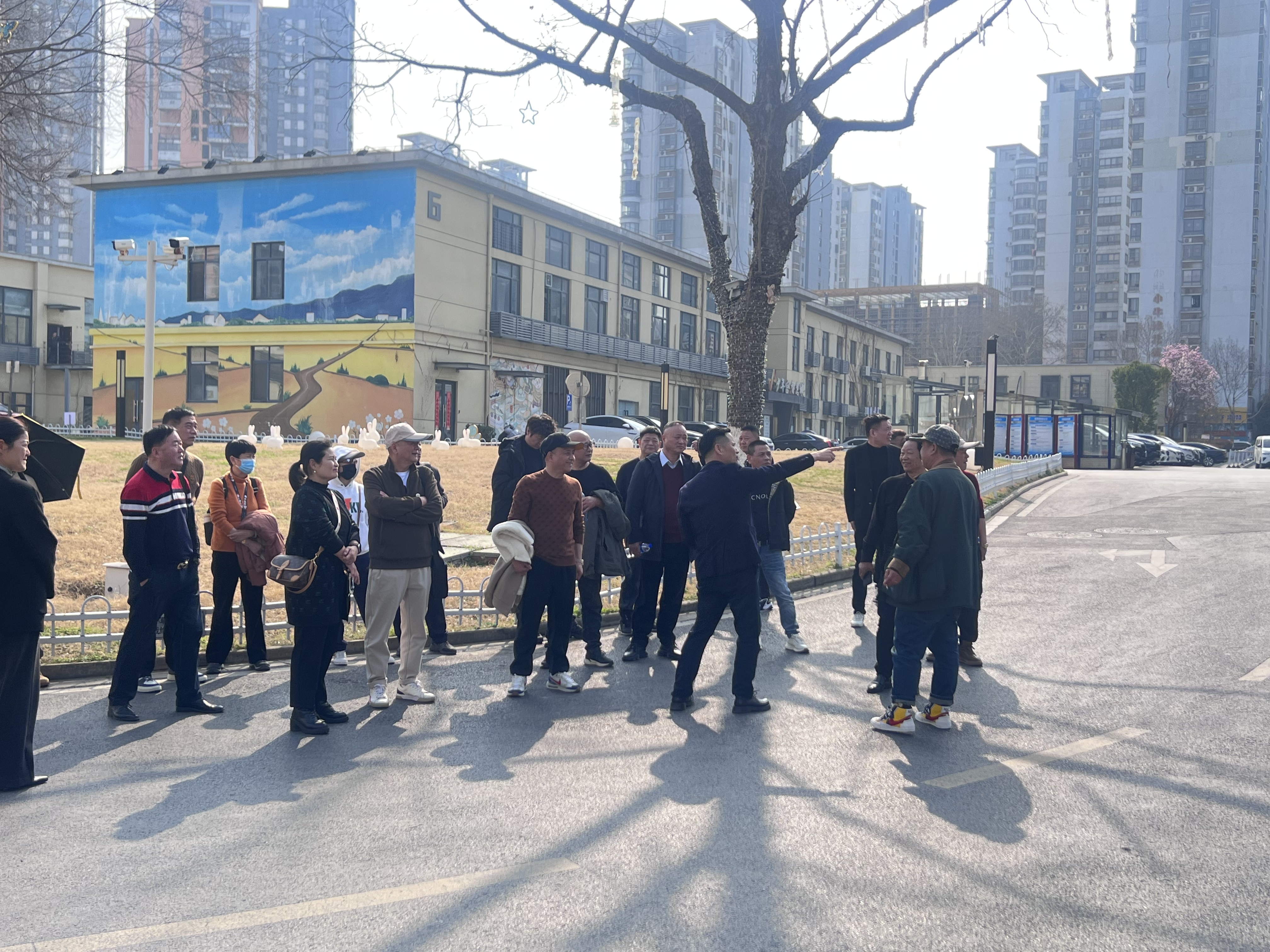 沈塘湾经济合作社股东代表一行光临集团合肥项目调查调研