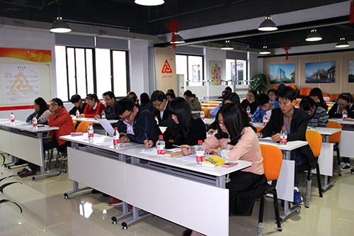 20131108k8.com文创园第五次整个党员大会顺利进行 (3).jpg